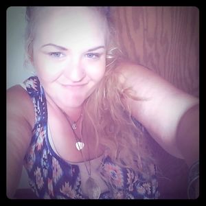 Meet your Posher, Karisa